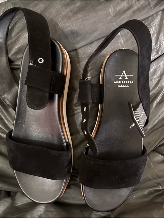 Aquatalia Shoes - Aquatalia Black sandals.    5 1/2